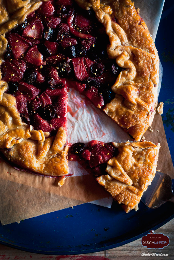 Galette de fresas y cerezas