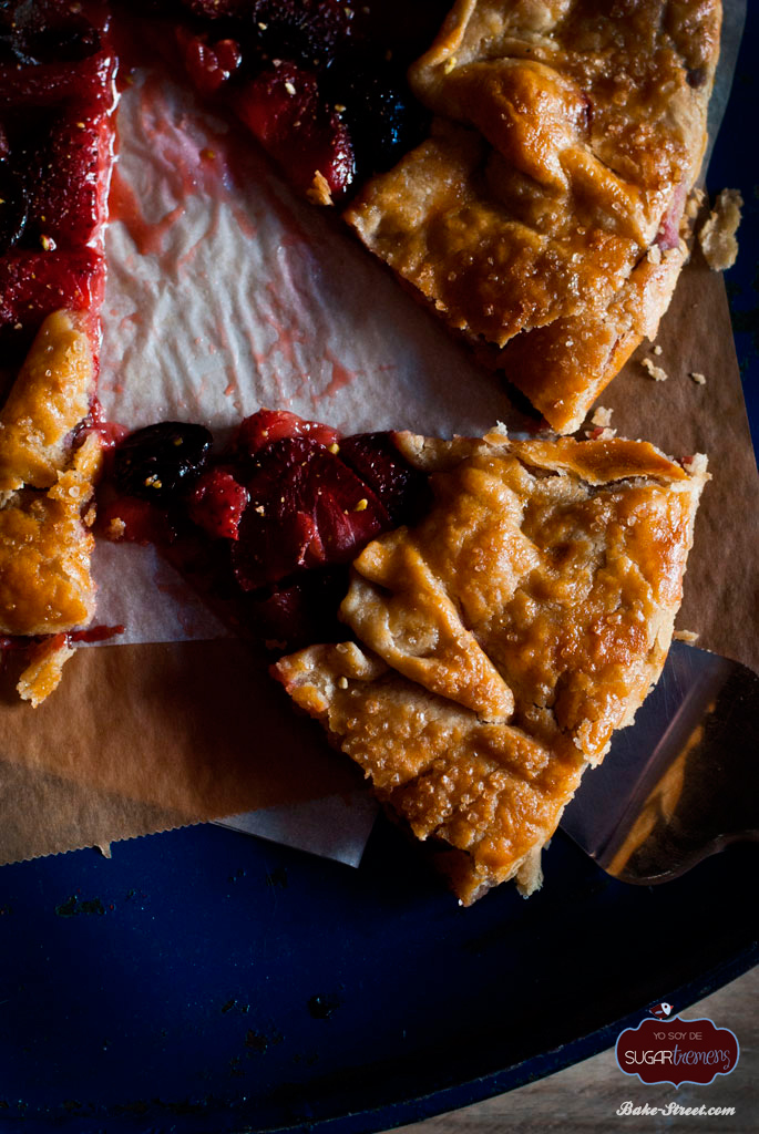 Galette de fresas y cerezas